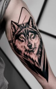 Geometric wolf tattoo meaning - Geometric wolf Tattoo Forearm - Geometric wolf tattoo small - Geometric wolf tattoo ideas - Geometric wolf tattoo Men - Geometric wolf tattoo chest