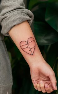 Kintsugi tattoo word - Kintsugi tattoo symbol - Kintsugi tattoo ideas - Kintsugi tattoo minimalist - Kintsugi tattoo artist - Kintsugi tattoo heart